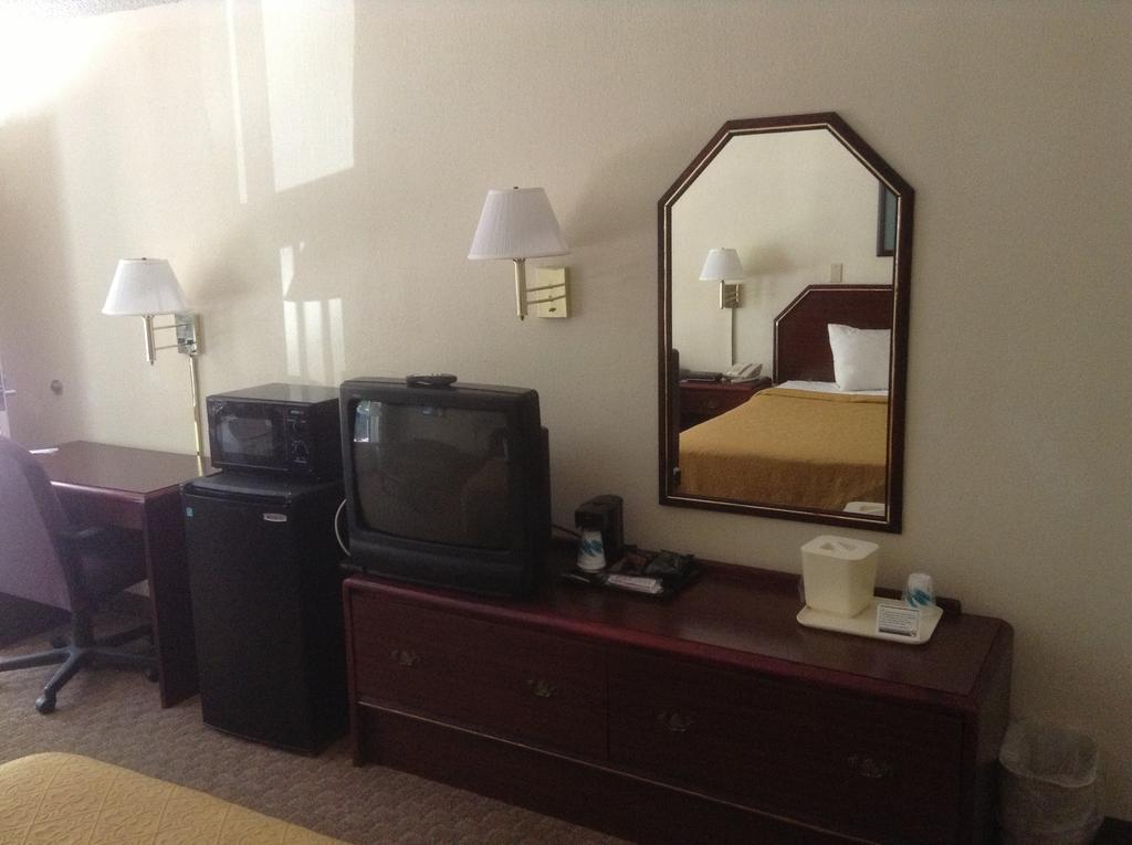 Extend A Suites - Meridian Room photo